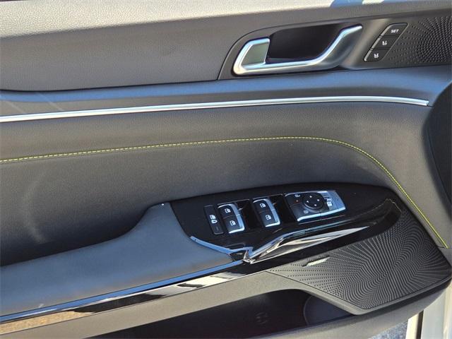 new 2026 Kia K5 car, priced at $39,560