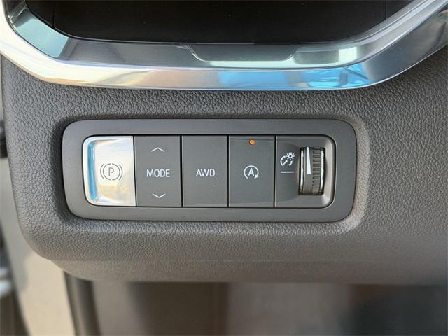 used 2024 GMC Acadia car, priced at $39,988