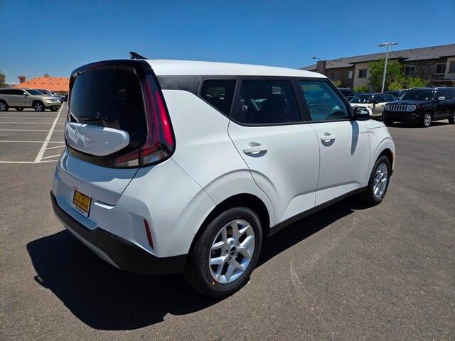 new 2025 Kia Soul car, priced at $22,630