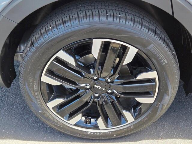 used 2025 Kia Telluride car, priced at $44,520