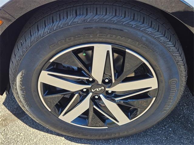 used 2022 Kia Sorento car, priced at $27,988