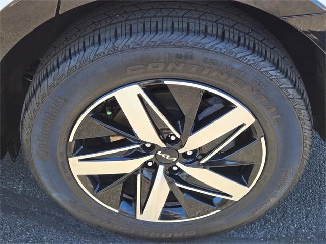 used 2022 Kia Sorento car, priced at $27,988