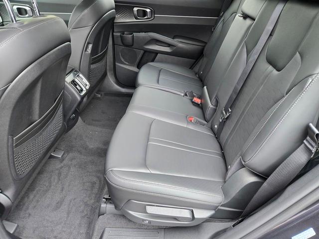 new 2025 Kia Sorento car, priced at $37,520