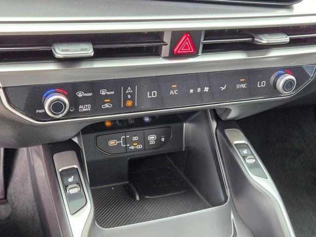 new 2025 Kia Sorento car, priced at $37,520