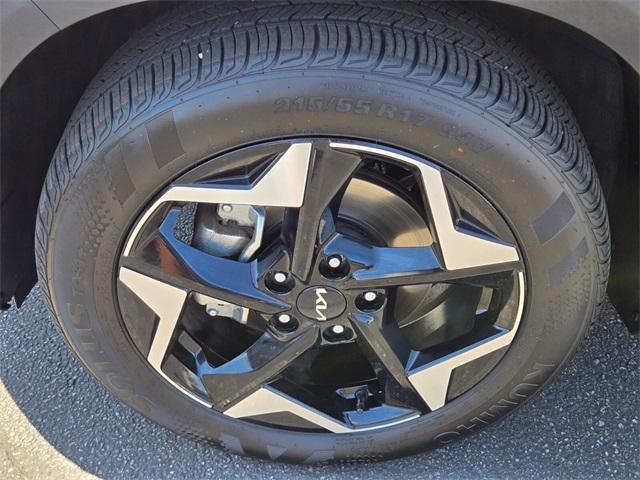 used 2025 Kia Seltos car, priced at $21,975