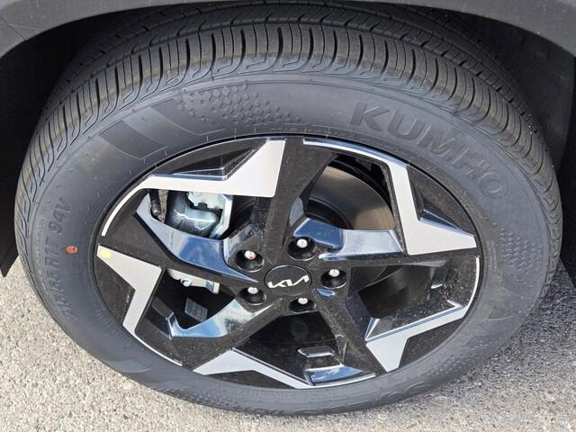 new 2025 Kia Seltos car, priced at $27,565