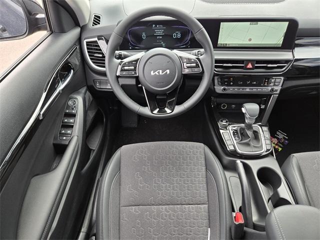 new 2025 Kia Seltos car, priced at $28,670