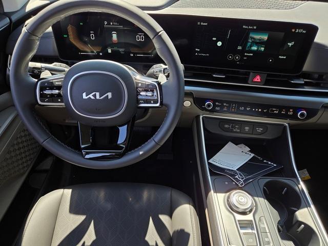 new 2025 Kia Carnival Hybrid car, priced at $40,775