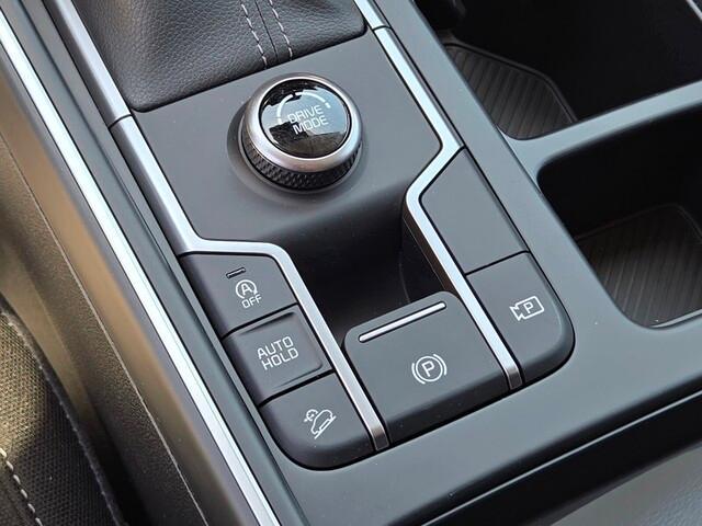 new 2025 Kia Sorento car, priced at $32,520