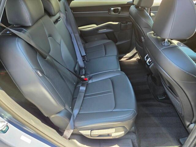 used 2025 Kia Sorento car, priced at $32,788