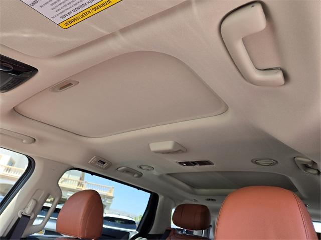 new 2025 Kia Carnival Hybrid car, priced at $55,995