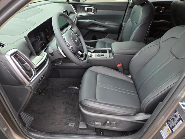 new 2025 Kia Sorento Hybrid car, priced at $40,800