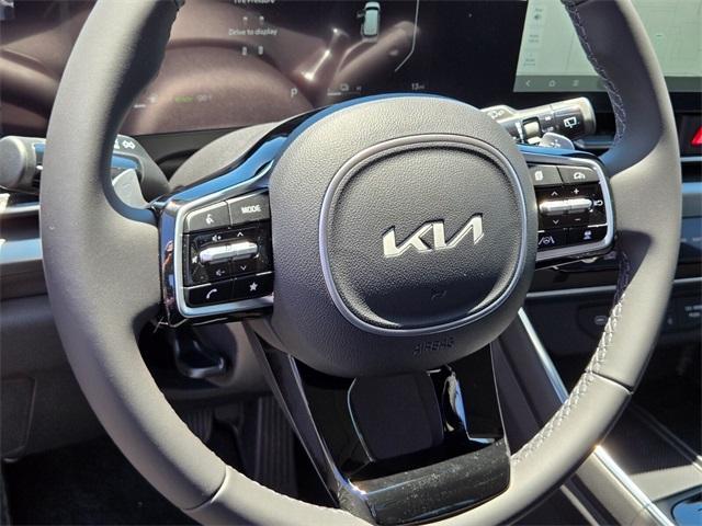 new 2025 Kia Carnival Hybrid car, priced at $50,910