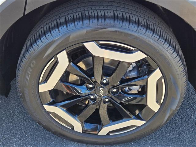 used 2024 Kia Telluride car, priced at $34,988