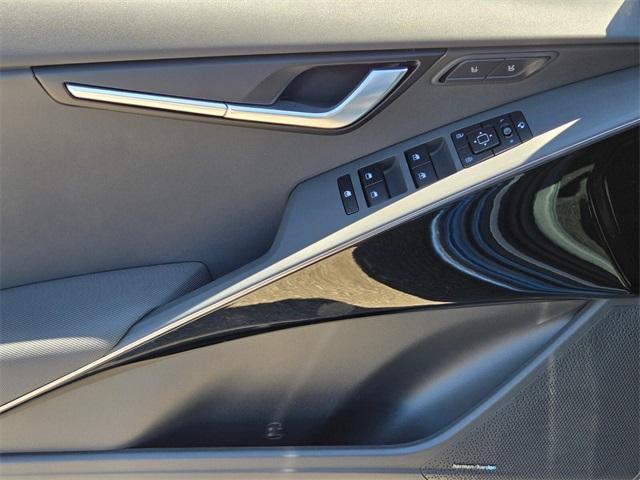 new 2025 Kia Niro car, priced at $33,700