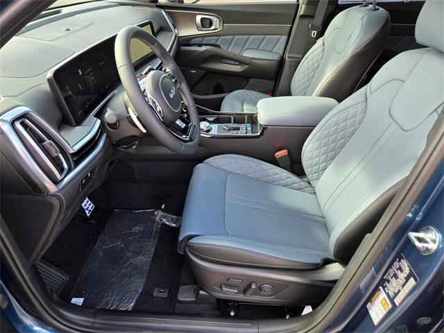 new 2025 Kia Sorento Hybrid car, priced at $49,010