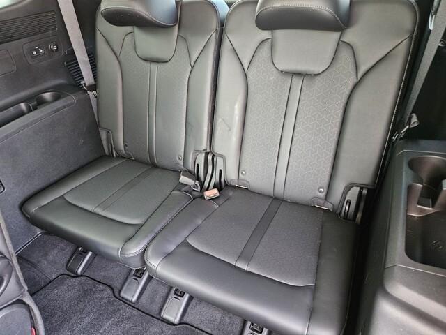 used 2023 Kia Sorento car, priced at $32,390