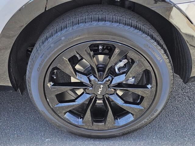 used 2023 Kia Sorento car, priced at $32,390