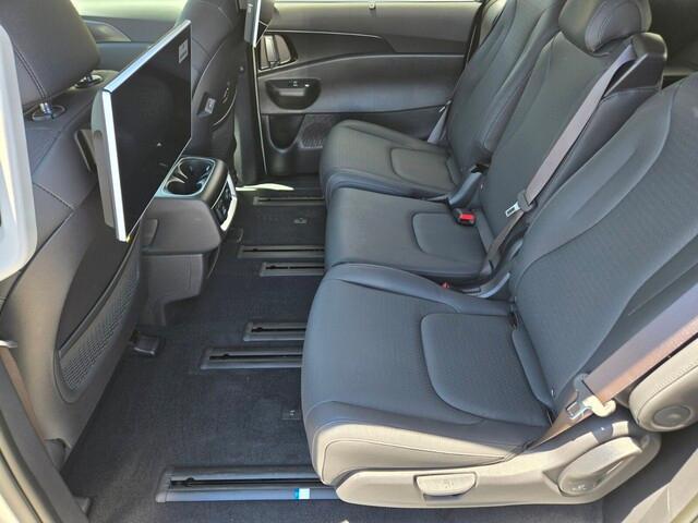 new 2025 Kia Carnival Hybrid car, priced at $57,100