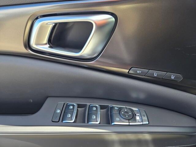 new 2025 Kia Carnival Hybrid car, priced at $57,100