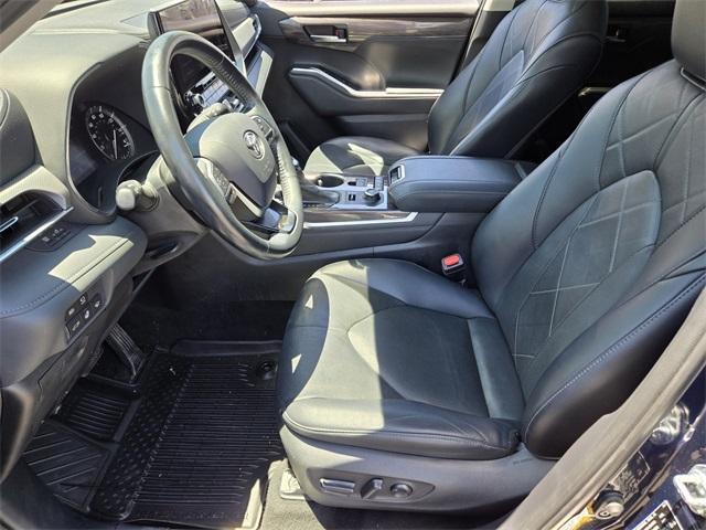 used 2021 Toyota Highlander car, priced at $33,995