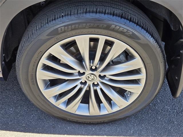 used 2021 Toyota Highlander car, priced at $33,995