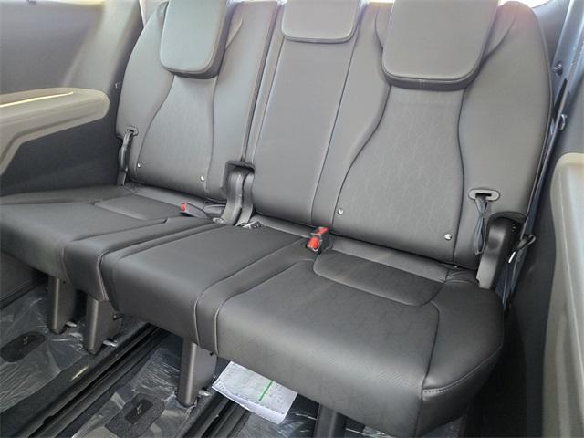 new 2026 Kia Carnival Hybrid car, priced at $44,970