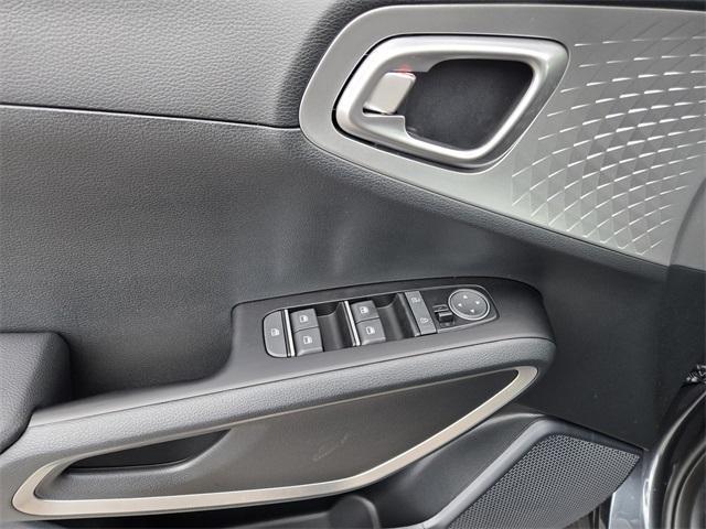 new 2025 Kia Soul car, priced at $22,560