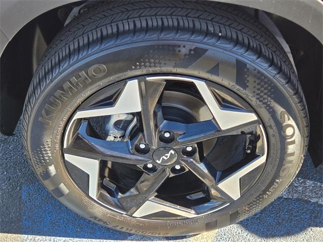 used 2024 Kia Seltos car, priced at $22,520