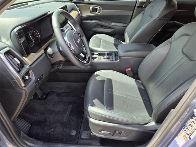 used 2023 Kia Sorento car, priced at $31,300
