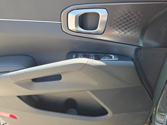 new 2025 Kia Sorento Hybrid car, priced at $42,130
