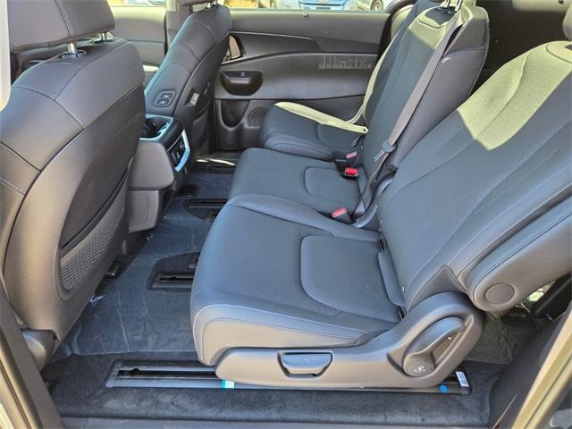 new 2026 Kia Carnival Hybrid car, priced at $55,285
