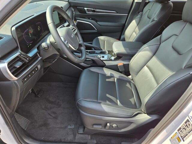 new 2025 Kia Telluride car, priced at $40,575
