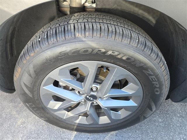 used 2024 Kia Telluride car, priced at $30,988