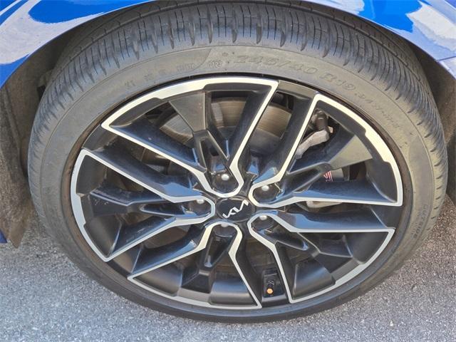 used 2023 Kia K5 car