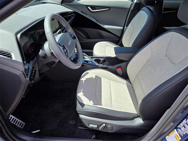 new 2025 Kia Niro car