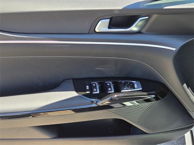 new 2025 Kia K5 car, priced at $30,045