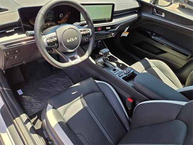 new 2025 Kia K5 car, priced at $30,045