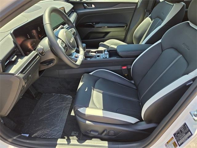 new 2025 Kia K5 car, priced at $30,045