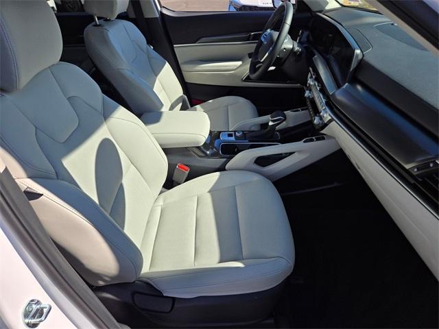 used 2025 Kia Telluride car, priced at $35,988