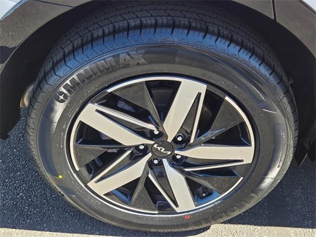 used 2022 Kia Sorento car, priced at $23,995