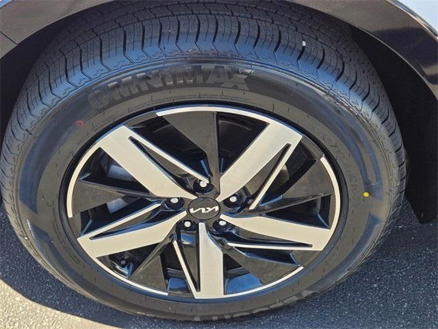 used 2022 Kia Sorento car, priced at $22,505