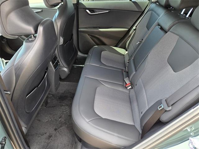 new 2025 Kia Niro car, priced at $33,660