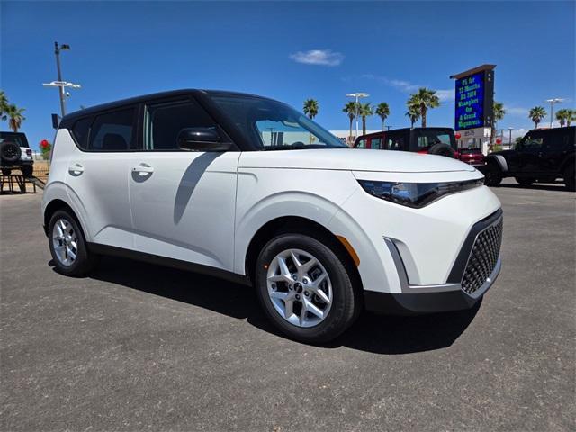 new 2025 Kia Soul car, priced at $24,525