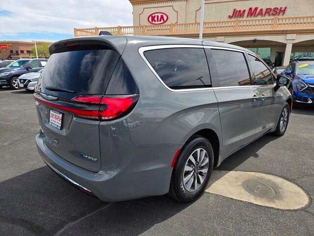 used 2025 Chrysler Pacifica Hybrid car, priced at $48,550