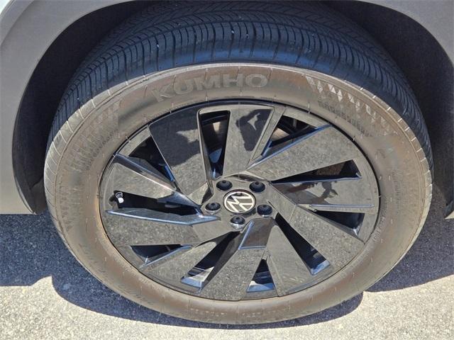 used 2024 Volkswagen Atlas Cross Sport car, priced at $34,880