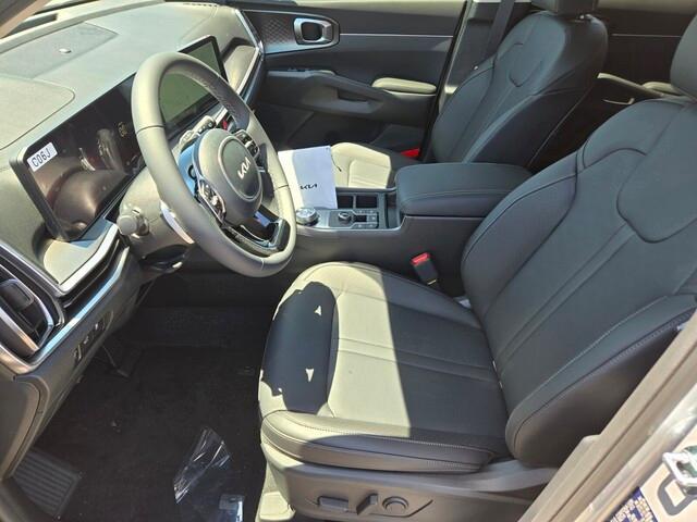 new 2025 Kia Sorento Hybrid car, priced at $43,685