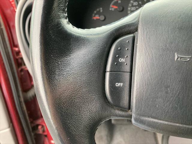 used 2000 Ford E150 car, priced at $8,995