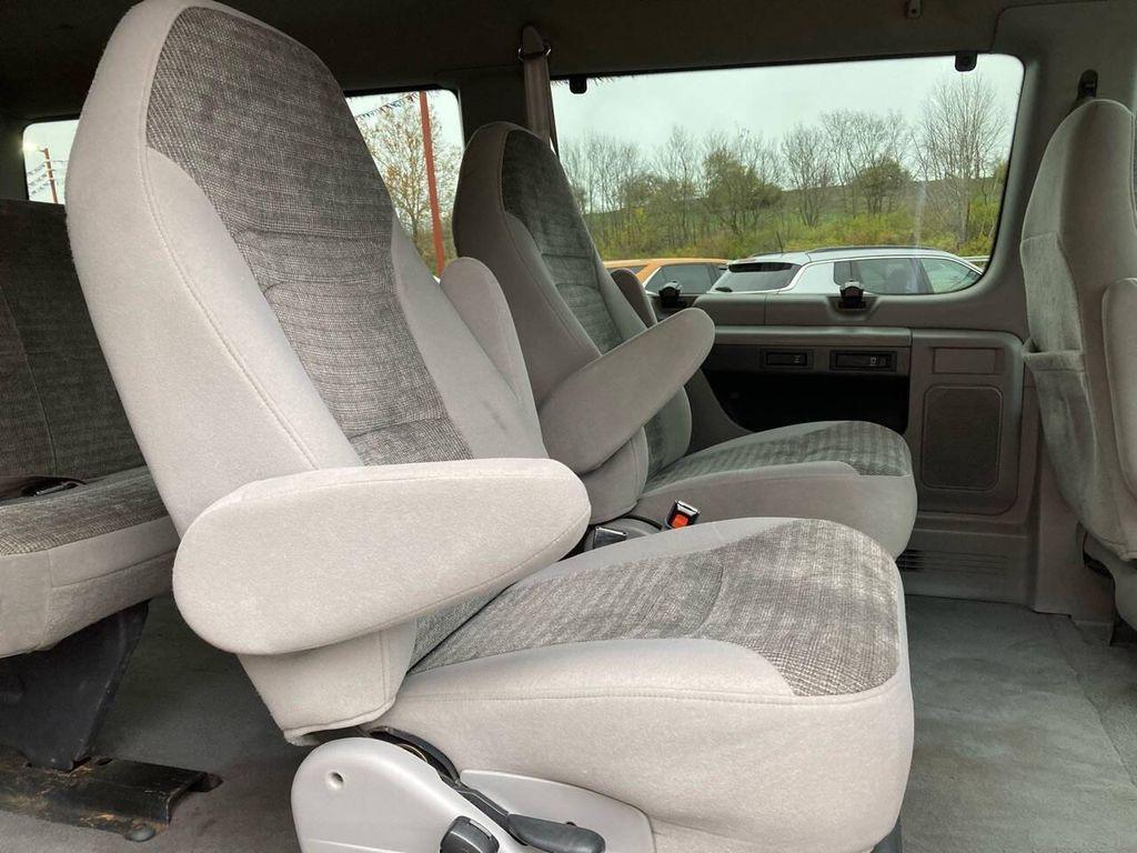 used 2000 Ford E150 car, priced at $6,995