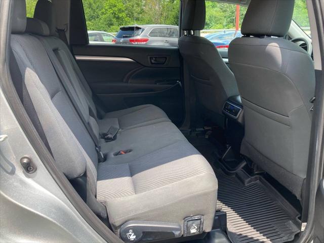 used 2019 Toyota Highlander car, priced at $21,995